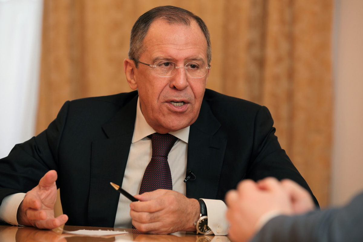 Лавров призвал устранить опасность со стороны Киева