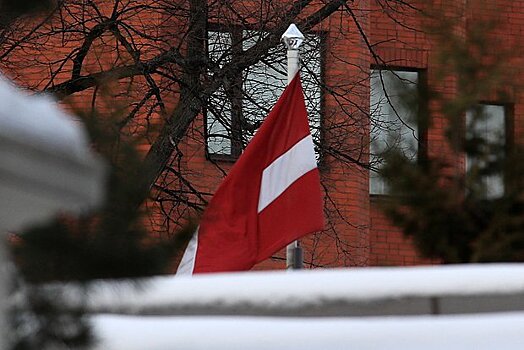 Россиянам начали аннулировать ВНЖ в одной европейской стране