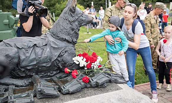 Москвичи почтили подвиги собак