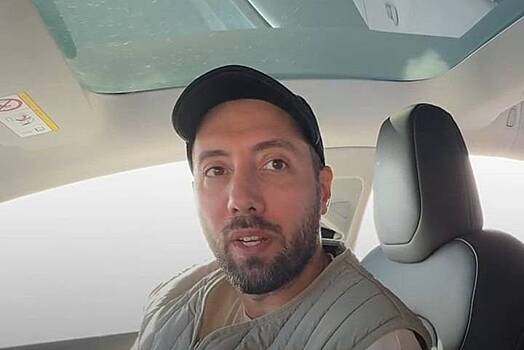 Уехавший из России комик попал в аварию