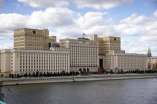 РФ и Иран подтвердили настрой на развитие контактов в оборонной сфере