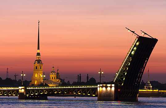 Петербург стал самым популярным направлением на майские праздники