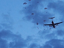 Десантирование из Ил-76: курсанты училища ВДВ выполнили прыжки с парашютом под Рязанью