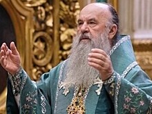 В Исаакиевском соборе Петербурга провели богослужение в честь 165-летия освящения храма