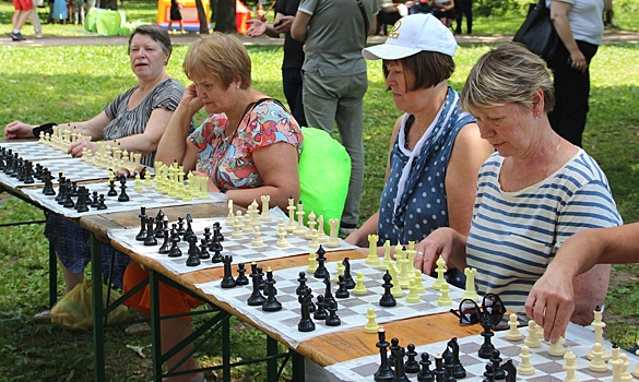 Проект «Московское долголетие» приглашает на занятия шахматами