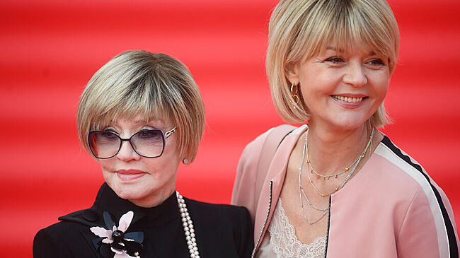 Юрист рассказал, кто получит наследство Веры Алентовой