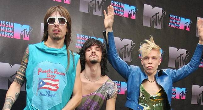 Было — стало: куда пропали и как сейчас выглядят дерзкие участники первого состава группы Quest Pistols