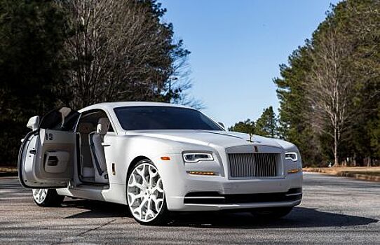 RoadShow International рискнул и взялся за Rolls-Royce Wraith