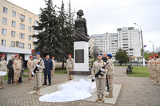 В Твери открыли памятник героине Великой Отечественной Паше Савельевой