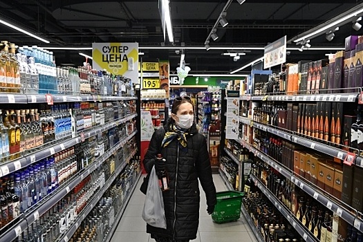 В конфедерации труда РФ назвали необоснованным страх возникновения алкоголизма из-за четырёхдневной рабочей недели