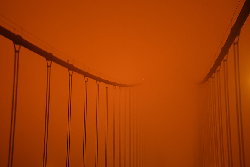 Мост Золотые Ворота в полдень в Сан-Франциско.