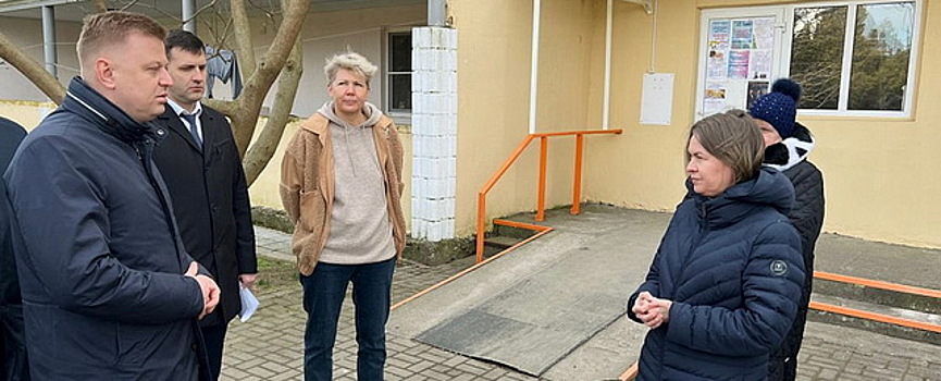 Вице-губернатор Игорь Чагаев посетил пункты размещения переселенцев в Темрюкском районе