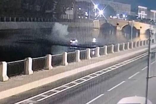 Отправившего под воду Porsche Cayenne вместе с россиянкой задержали