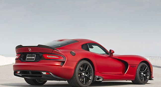 Dodge продал 2 экземпляра Viper, который прекратили выпускать в 2017 году