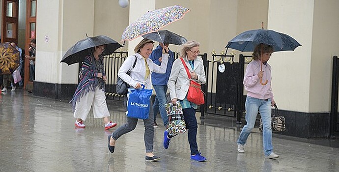 Москвичей предупредили о нестабильной погоде и ливнях