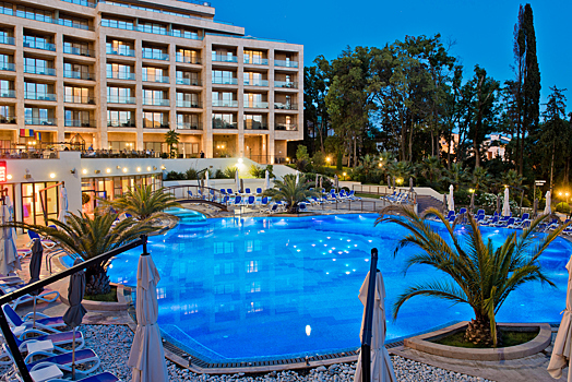 Туристы уже бронируют номера в сочинских отелях на лето