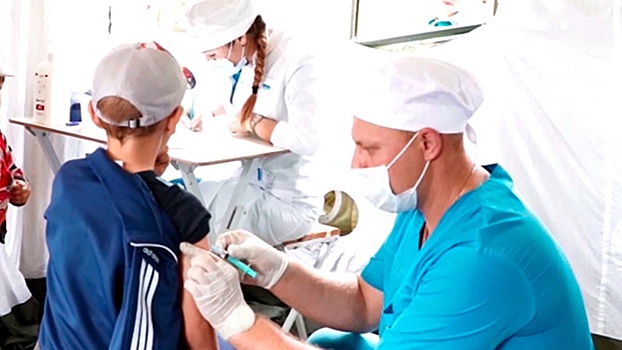 Военные медики ЦВО завершили вакцинацию населения в Тулунском районе