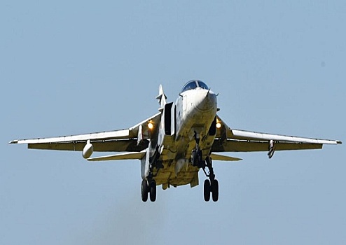 Экипажи Су-24М авиаполка ЮВО уничтожили объекты ПВО условного противника в ходе летно-тактического учения в Волгоградской области