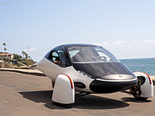 Первый в мире самозаряжающийся электромобиль проехал почти 500 км