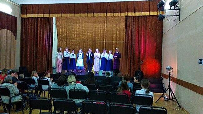 В центре на Дубнинской улице состоялся спектакль «История Сары Кру»