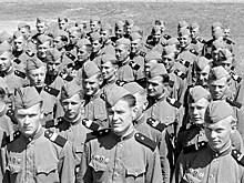 Зачем Жуков переодел Советскую армию в 1956 году