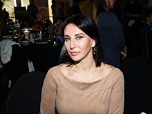 «Как вымахали за год»: Алика Смехова показала красавцев-сыновей от двух разных мужей