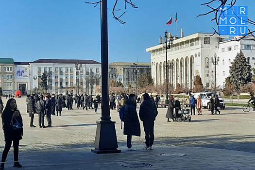 На центральной площади Махачкалы прошла несанкционированная акция