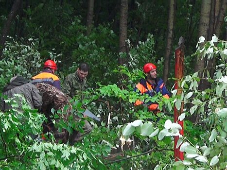 Спасатели нашли отставшего от тургруппы подростка на горе в Приморье