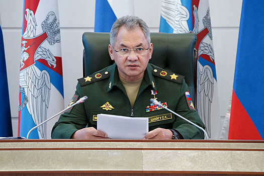 Шойгу рассказал о мерах по усилению обороны на западе России