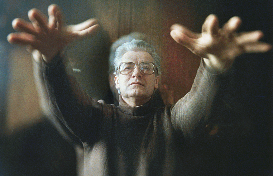 На 83-м году жизни 9 октября скончался телевизионный целитель Аллан Чумак