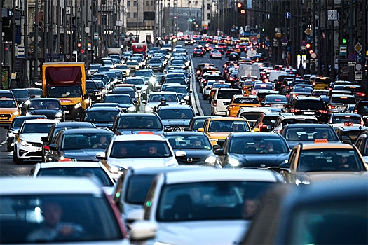 В Москве начались предновогодние пробки