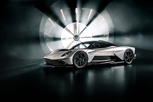 Aston Martin показал предсерийный «формульный» суперкар Valhalla