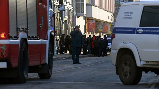 В Москве не нашли взрывных устройств в здании МЧС