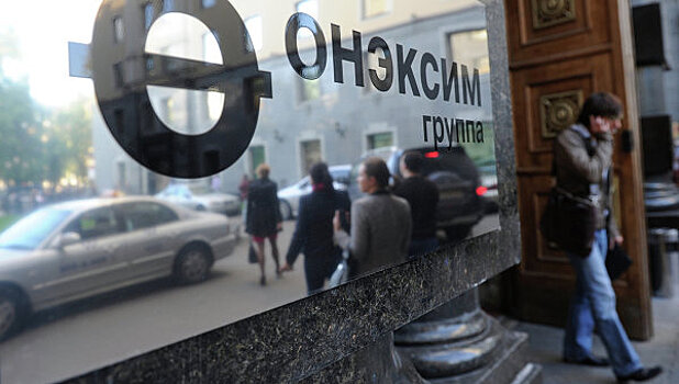 «Онэксим» может продать долю в банке МФК Виктору Вексельбергу