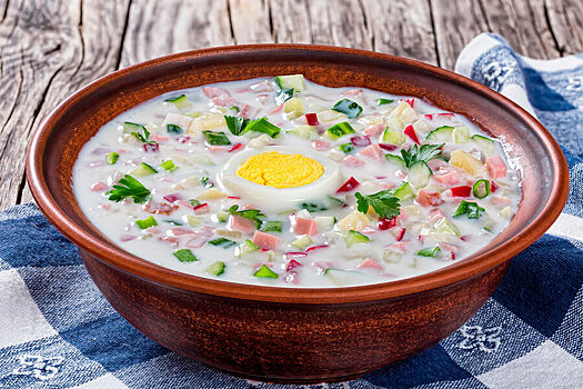 Врач Неронов: при проблемах с ЖКТ стоит отказаться от окрошки