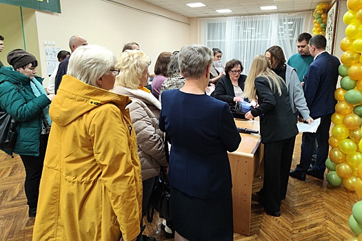 На встрече с Кашпировским в Петербурге произошел скандал