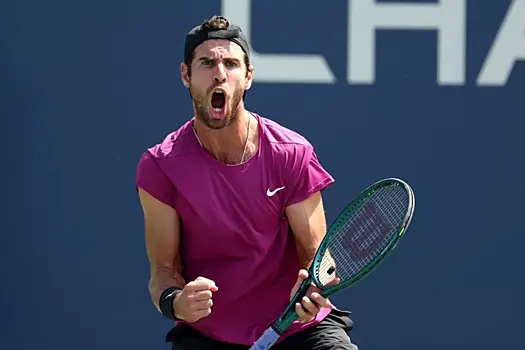 Карен Хачанов вышел в четвертьфинал турнира ATP в Женеве на отказе Нисикори