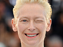 Тильда Суинтон: "Надеюсь, тебя ждет долгая жизнь в компании замечательных собак и верных друзей"