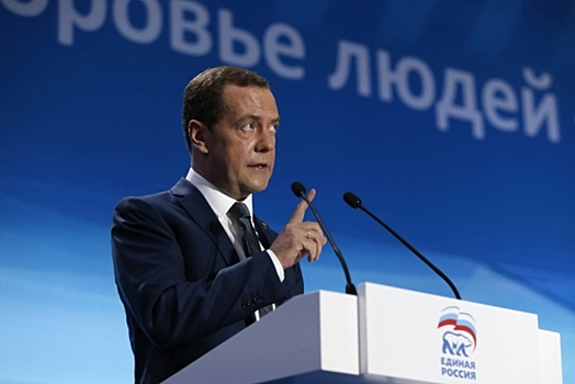 «Первый пошел»: Медведев об отставке Джонсона