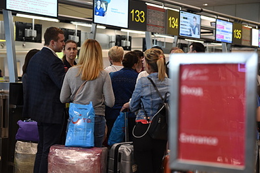 Около 20 рейсов задержали и отменили в аэропортах Московского региона