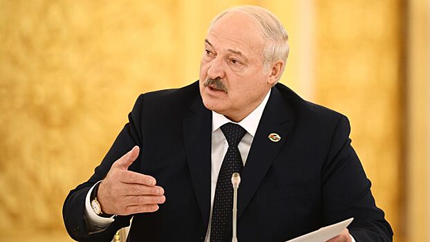 Лукашенко обратился к Путину в День Победы