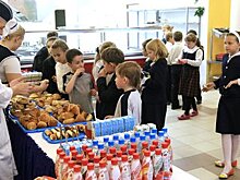 Эксперты оценили идею запрета чипсов и газировки в школах