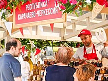 Участники фестивалей Москвы передали продукты для участников СВО