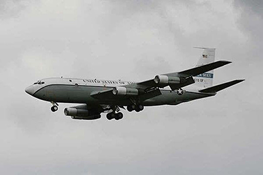 Севший в Хабаровске самолет-разведчик США вылетел в Японию