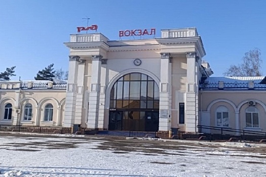 Пассажира поезда Владивосток - Москва пришлось высадить из вагона