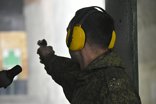 Офицеры Центра обеспечения в Оренбурге приступили к занятиям по стрельбе