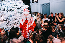 Анастасия Стоцкая, Стефания Маликова, Мария Кожевникова и другие звезды с детьми посетили новогоднюю елку Tatler