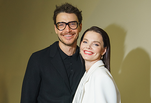 Влюбленные и счастливые: Боярская с Матвеевым появились на кинопремьере