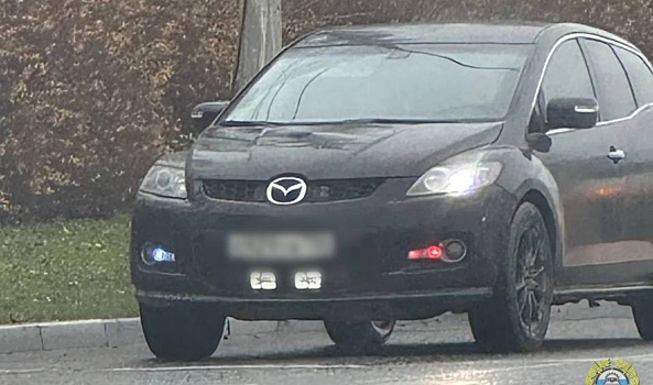 Водителя из Волгоградской области могут лишить прав за цветные фары на машине