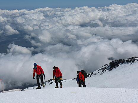 Сноубордист погиб под лавиной на горе Чегет в Кабардино-Балкарии